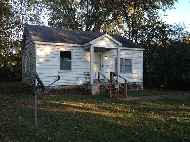 1st image of 1640 Johnson Dr