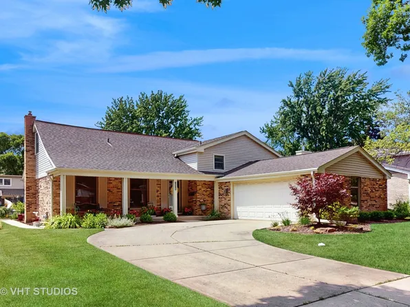 3026 N Stratford Rd, Arlington Heights, IL 60004