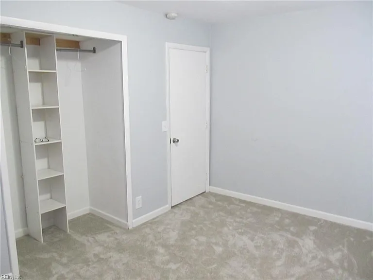 954 Dovercourt Rd — Photo 17