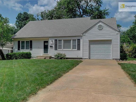 Nice sized 1 Car Garage