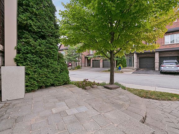 3rd image of 300 Ravineview Way #37