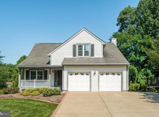 9704 Walthorne Ct, Burke, VA 22015