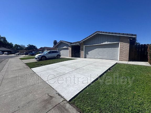 2nd image of 1442 Briarwood Way