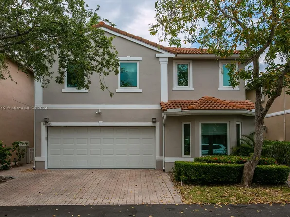 1430 Sweetbay Way, Hollywood, FL 33019