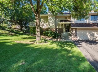 7235 Pontiac Cir, Chanhassen, MN 55317