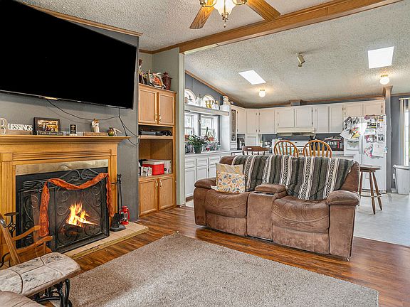 4th image of 69405 Elaine Dr