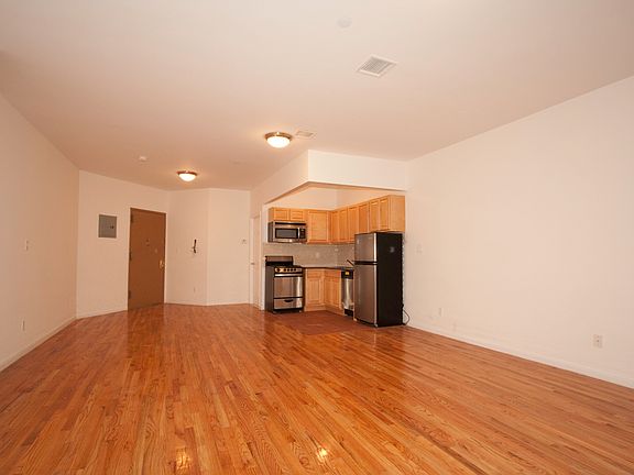 3rd image of 108 Ludlow St Ste 3E