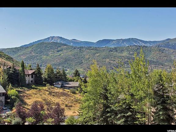 4th image of 2541 Larkspur Dr