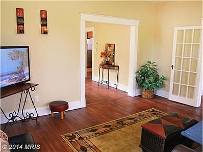 Spacious Living Room