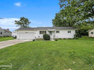 2426 Howe Rd, Burton, MI 48519