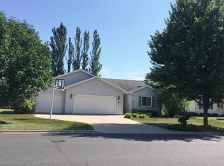 1313 Prairie Rose Dr, Sun Prairie, WI 53590