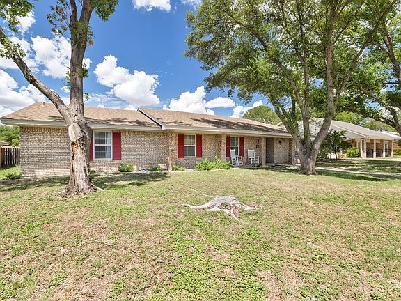 4th image of 3614 Willow Brook Dr