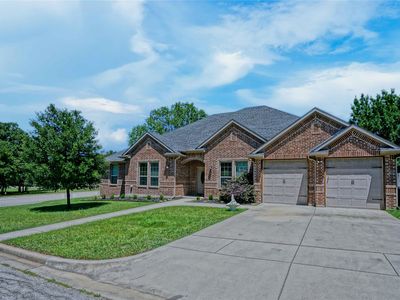 720 Madeline Ct, Azle, TX, 76020