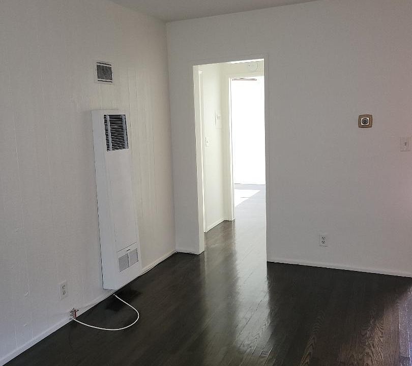 living room.