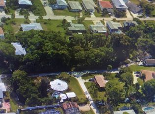 Oak St, Englewood, FL 34223