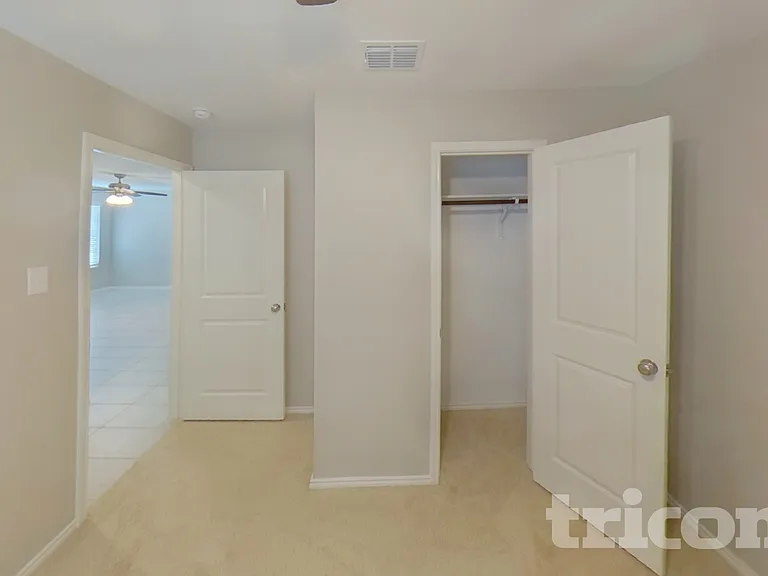 6445 Middlebury Dr — Photo 12