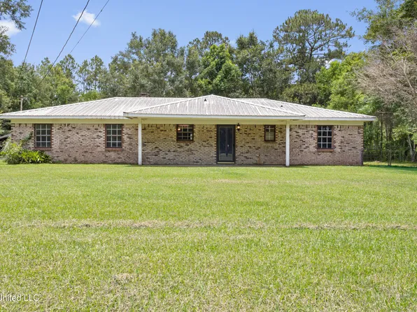 9100 Augusta Rd, Moss Point, MS 39562