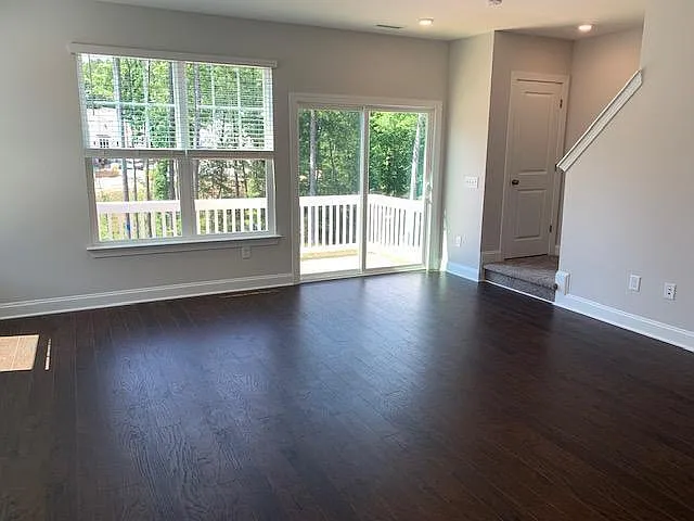 2881 Macintosh Woods Dr — Photo 7