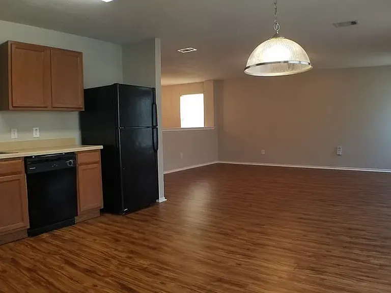 6713 Panda Royle Dr — Photo 3