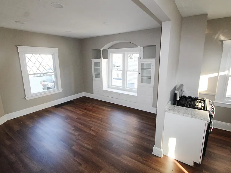 11920 Browning Ave — Photo 8