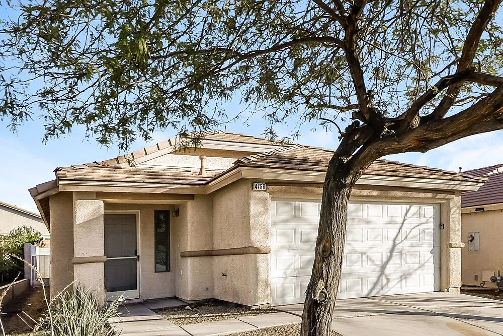 3 bed, 2.0 bath, 1314 sqft, $1,820 — Photo 3