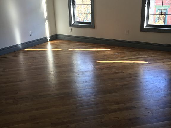4th image of 124 Somers St