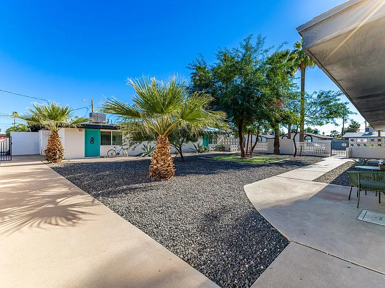 6708 E. Cheery Lynn Rd. — Photo 20