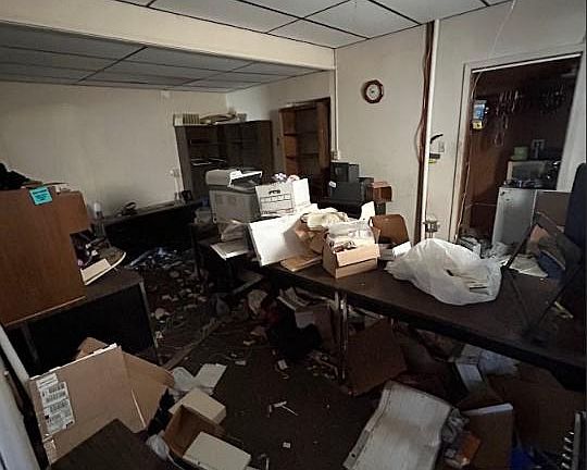5th image of 108 W Market St
