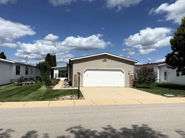 502 Seasons Pkwy, Belvidere, IL 61008