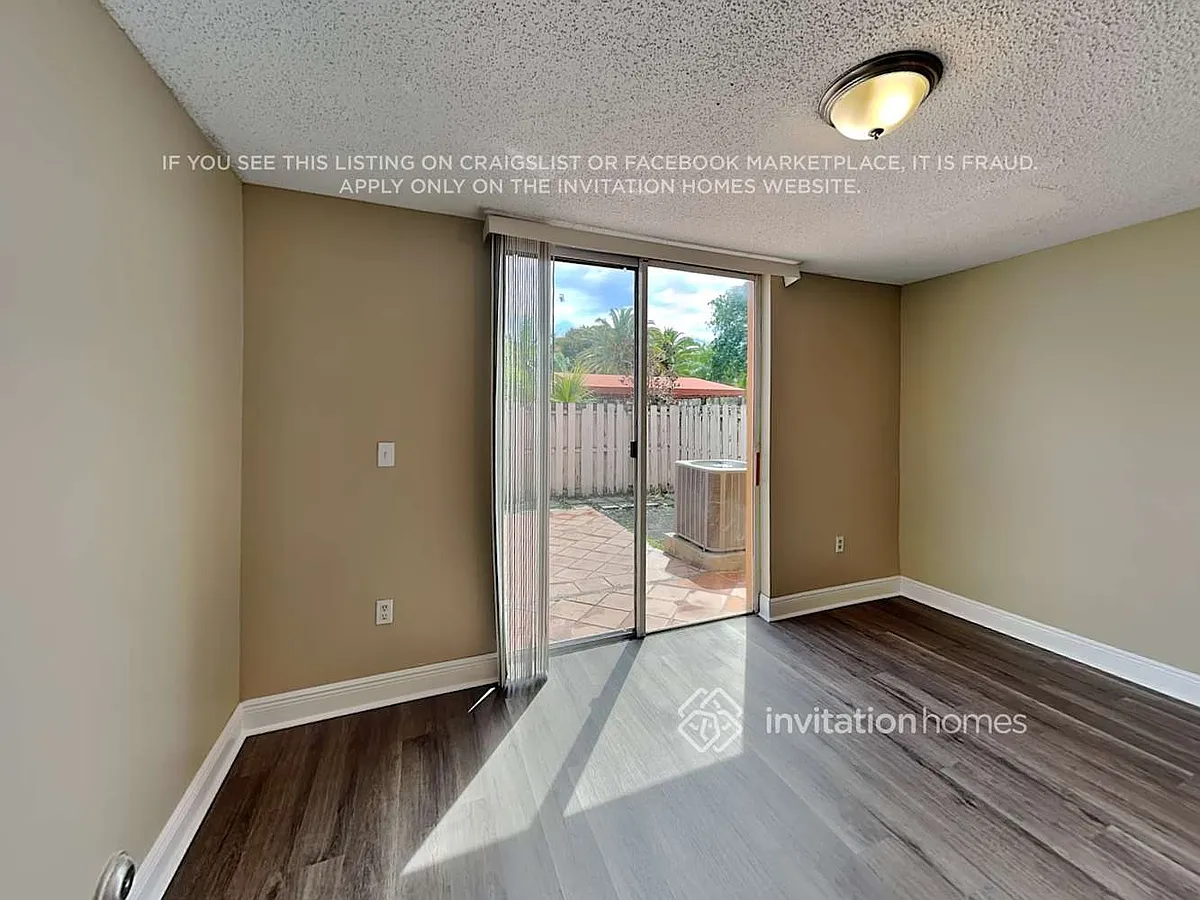 Building Photo - 8721 SW 159th Pl