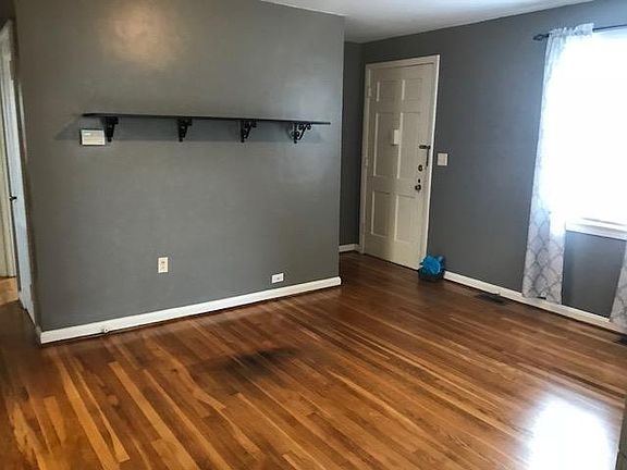 2nd image of 808 Westview Dr