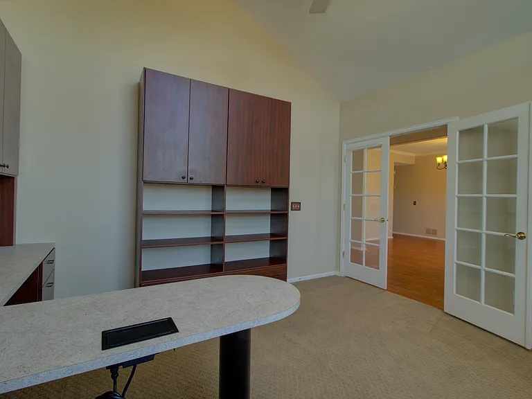 9202 Royal Melbourne Cir — Photo 32
