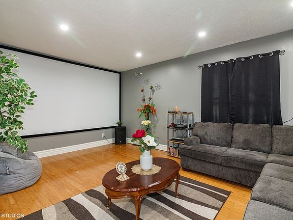 4th image of 312 Spruce Ave
