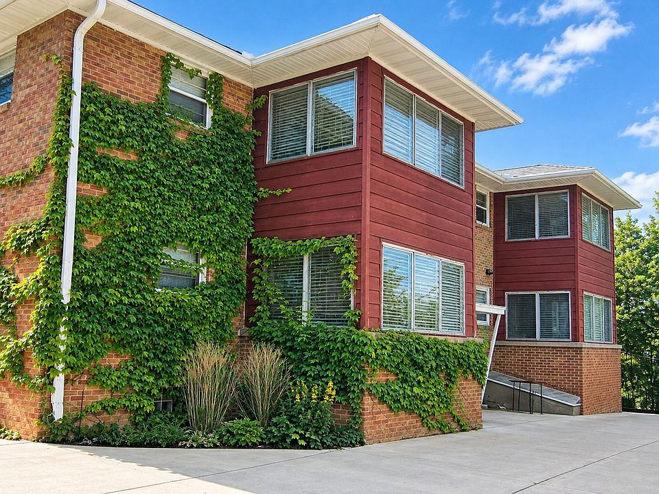1st image of 401 Berwyn Dr APT 2