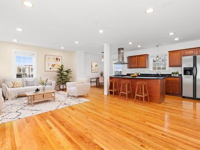 58 Sutton St APT 6, Providence, RI, 02903