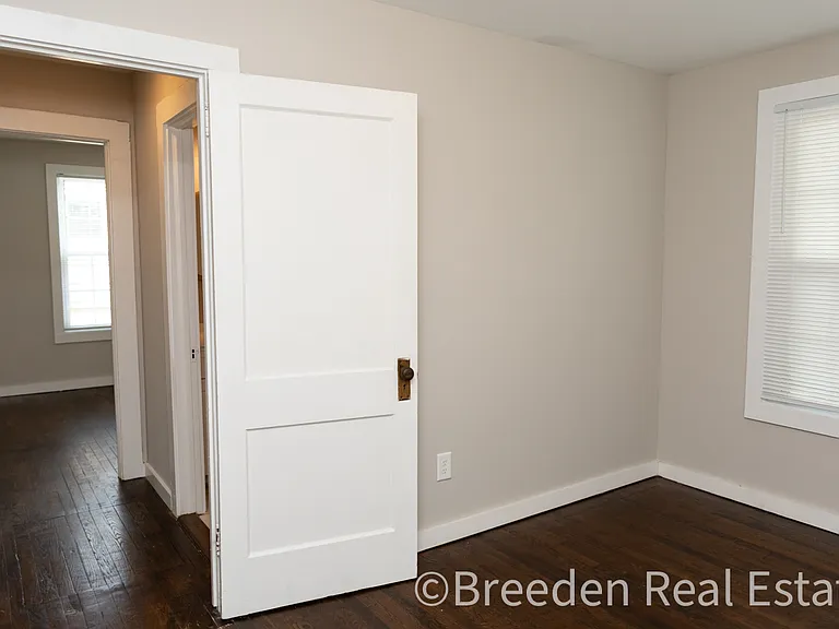 207 Jefferson St — Photo 9