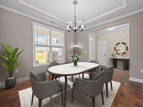 5th image of 111 Edmund Dr