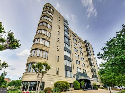 1 Scott Cir #305, Washington, DC, 20036