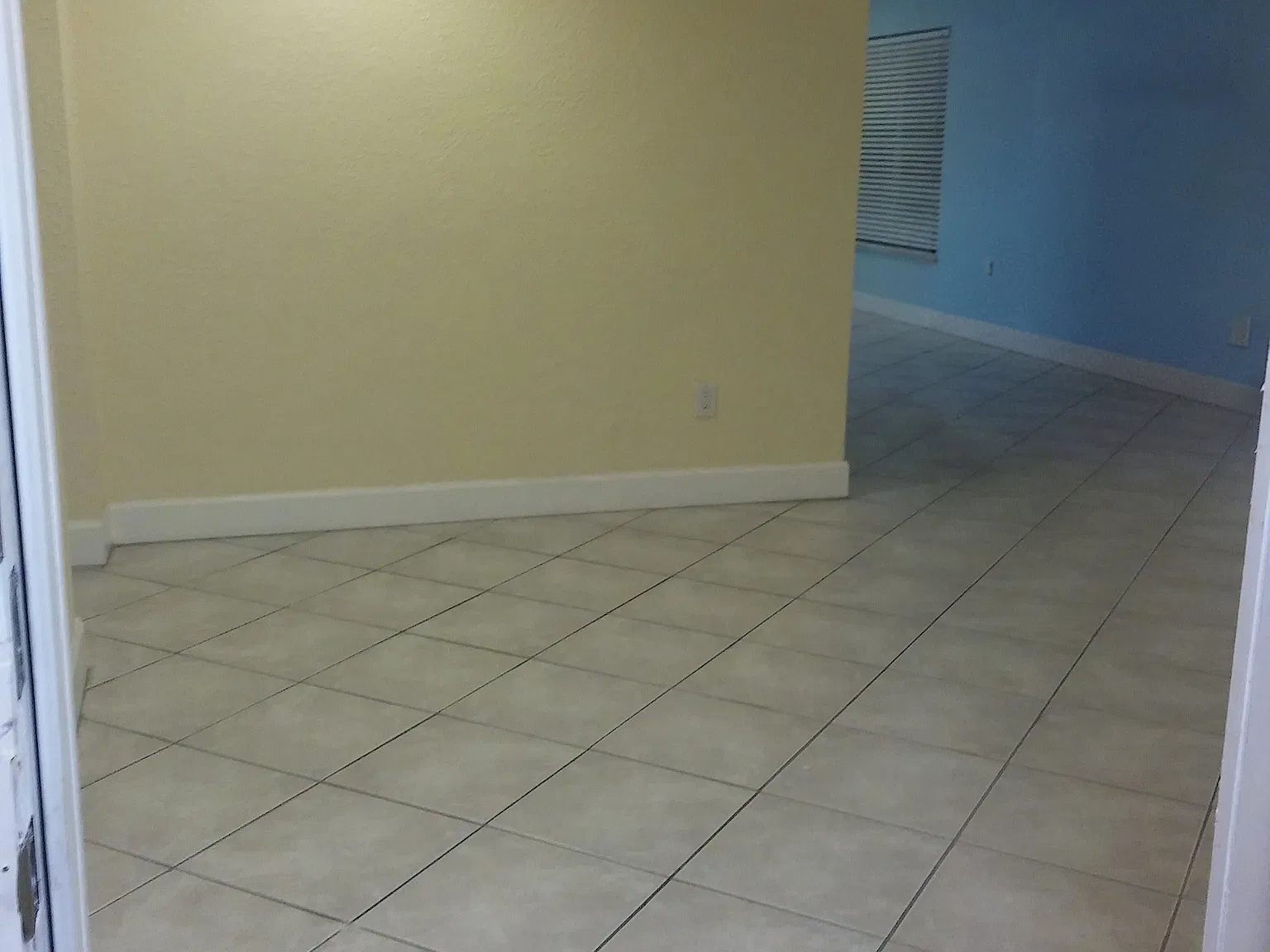 3 bed, 1750 sqft, $3,660 — Photo 4