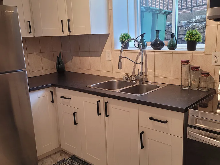 981 Mohawk Rd E #2 — Photo 6
