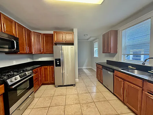 222 Calumet St #2 Photo 1