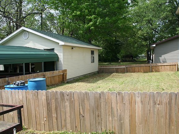 5th image of 214 Presson St