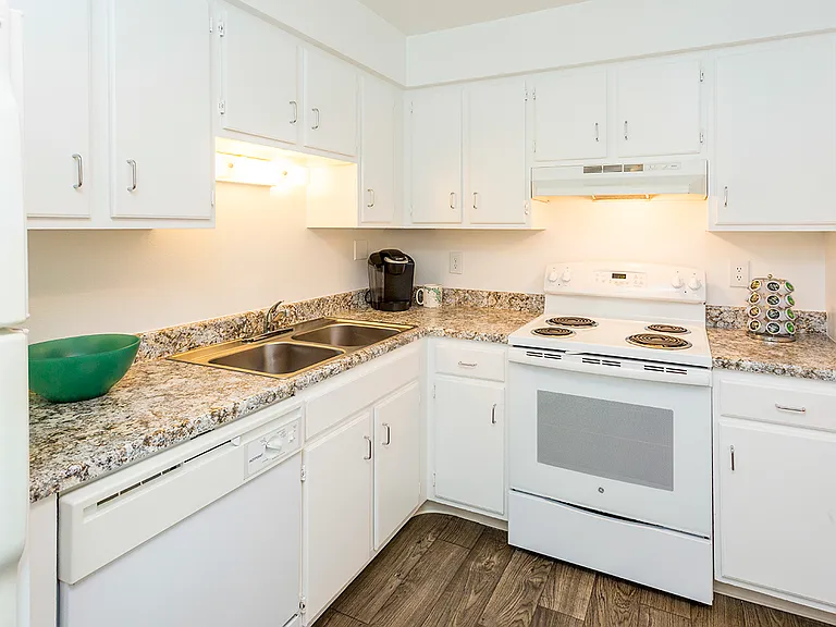 Gulf Gate Apartments — Photo 33