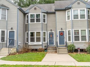 5 Rushford Meade #5, Granby, CT 06035