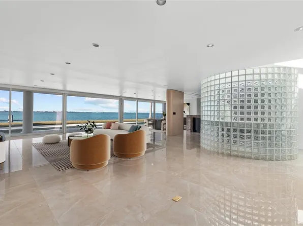 320 S Shore Dr, Sarasota, FL 34234