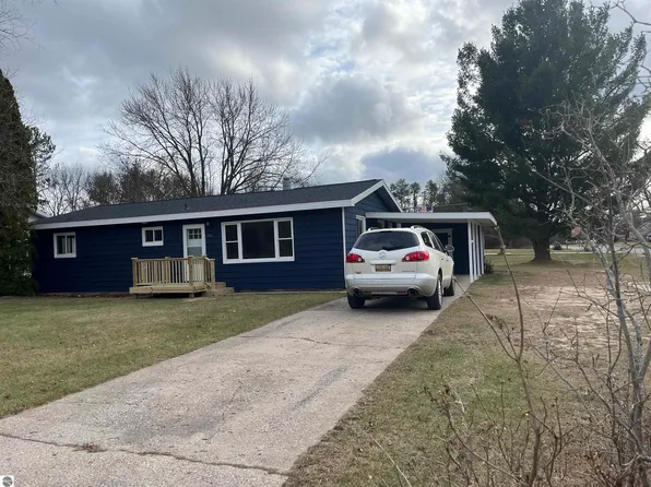 4142 E River Rd, Oscoda, MI 48750