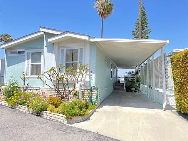 1st image of 2550 Pacific Coast Hwy Space 128