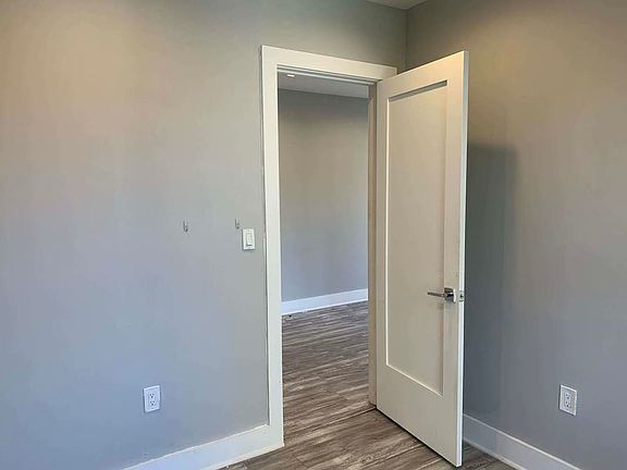 5th image of 102 E 103rd St APT 20