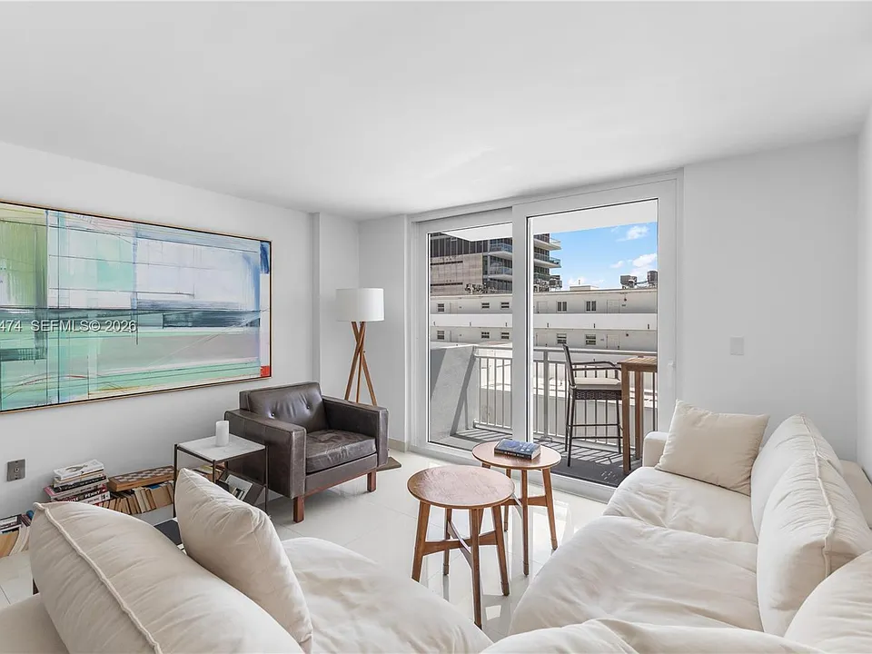 345 Ocean Dr #607