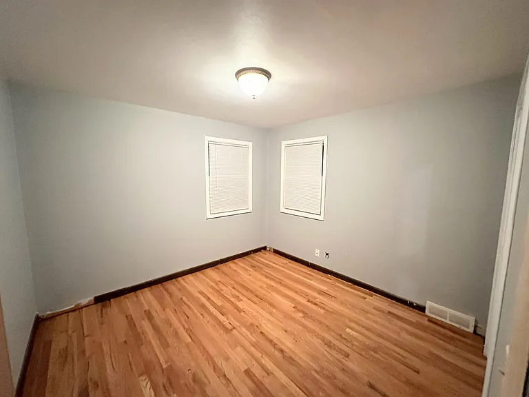 4634 Camden Ave — Photo 11